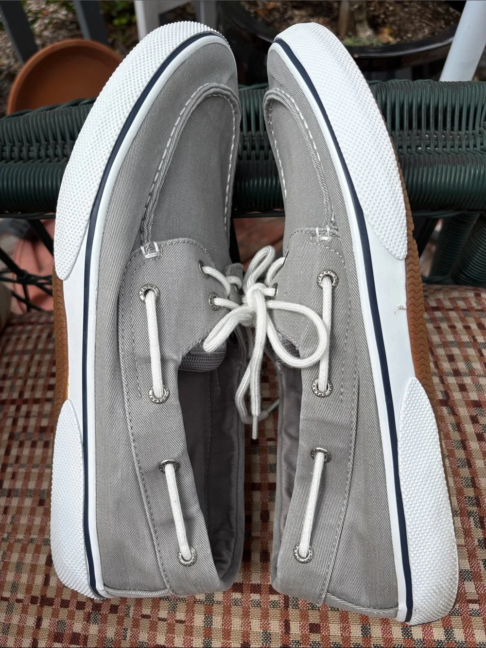 Sperry casual canvas